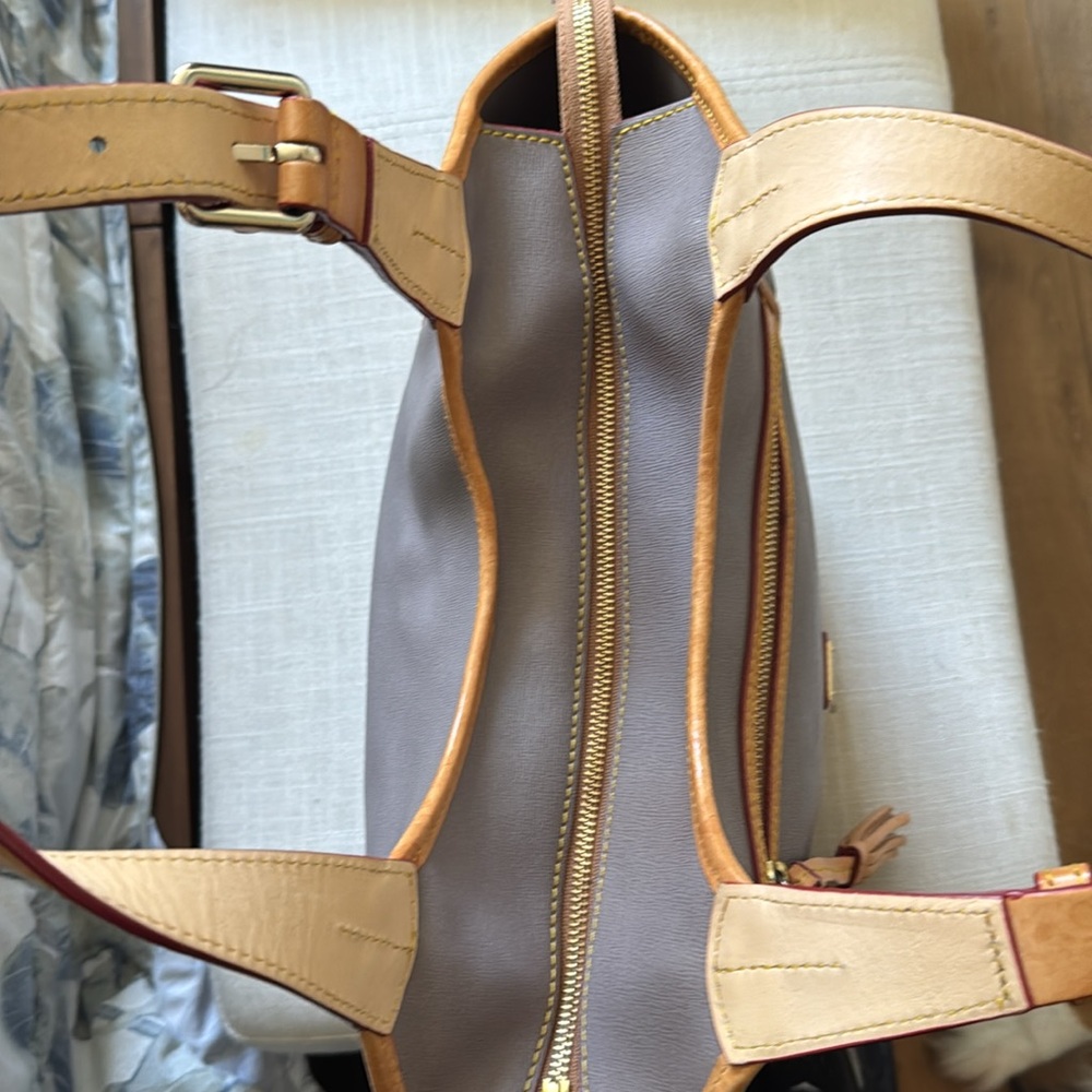 DOONEY & BURKE HANDBAG - Picture 4 of 10